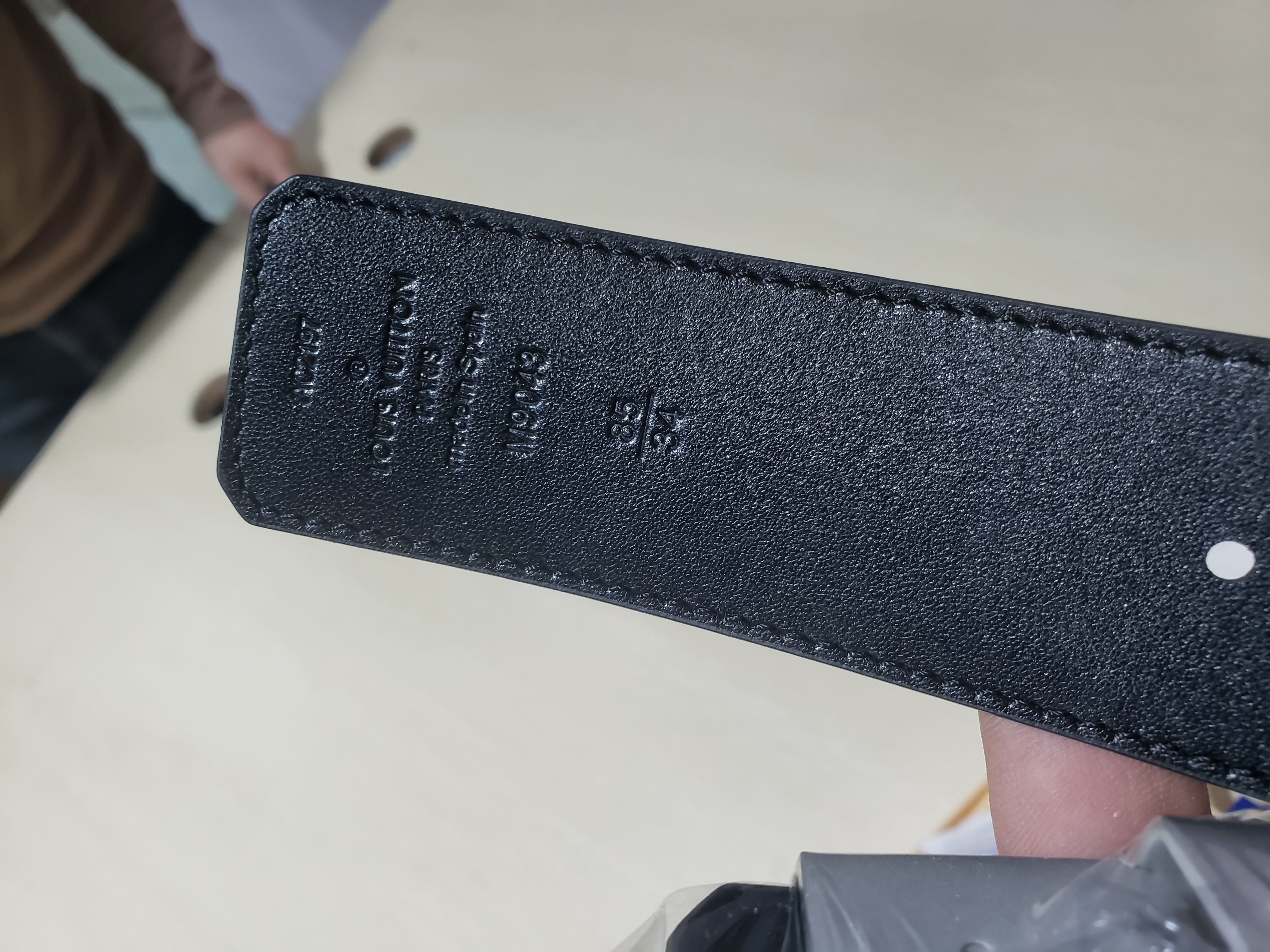 LOUIS VUITTON Belt Initiales Damier Graphite review alvin de los angeles 02