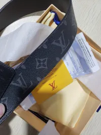 LOUIS VUITTON Belt Initiales Damier Graphite review 4