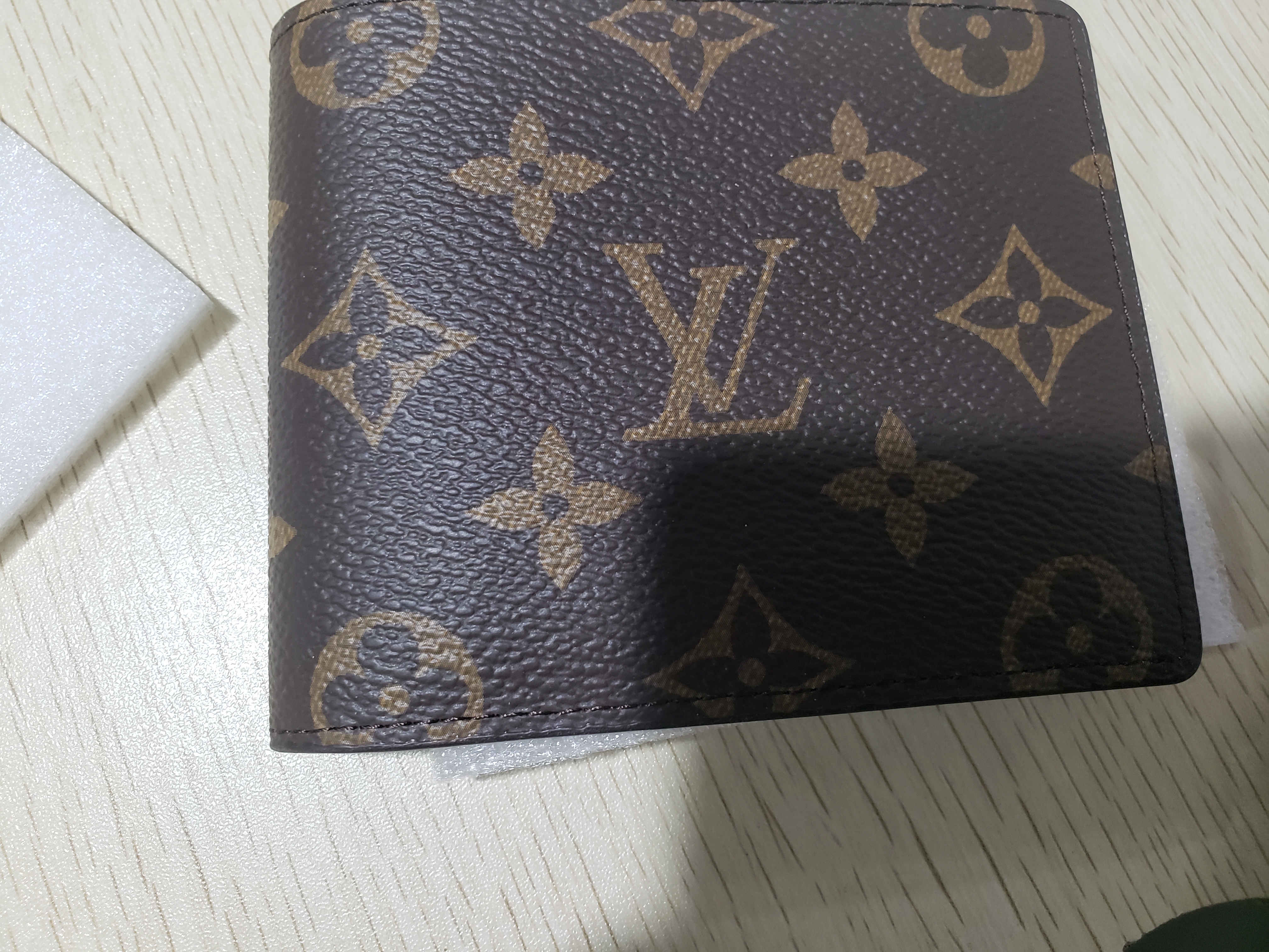LOUIS VUITTON Multiple Wallet M60895 review Joseph Greene