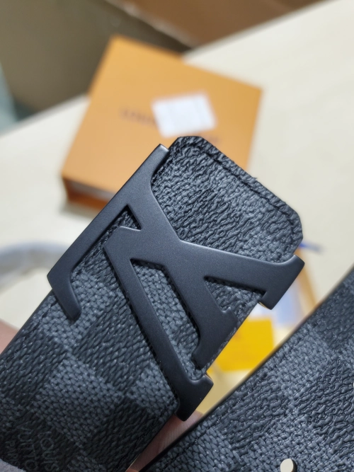 LOUIS VUITTON Belt Initiales Damier Graphite Black/Grey review 