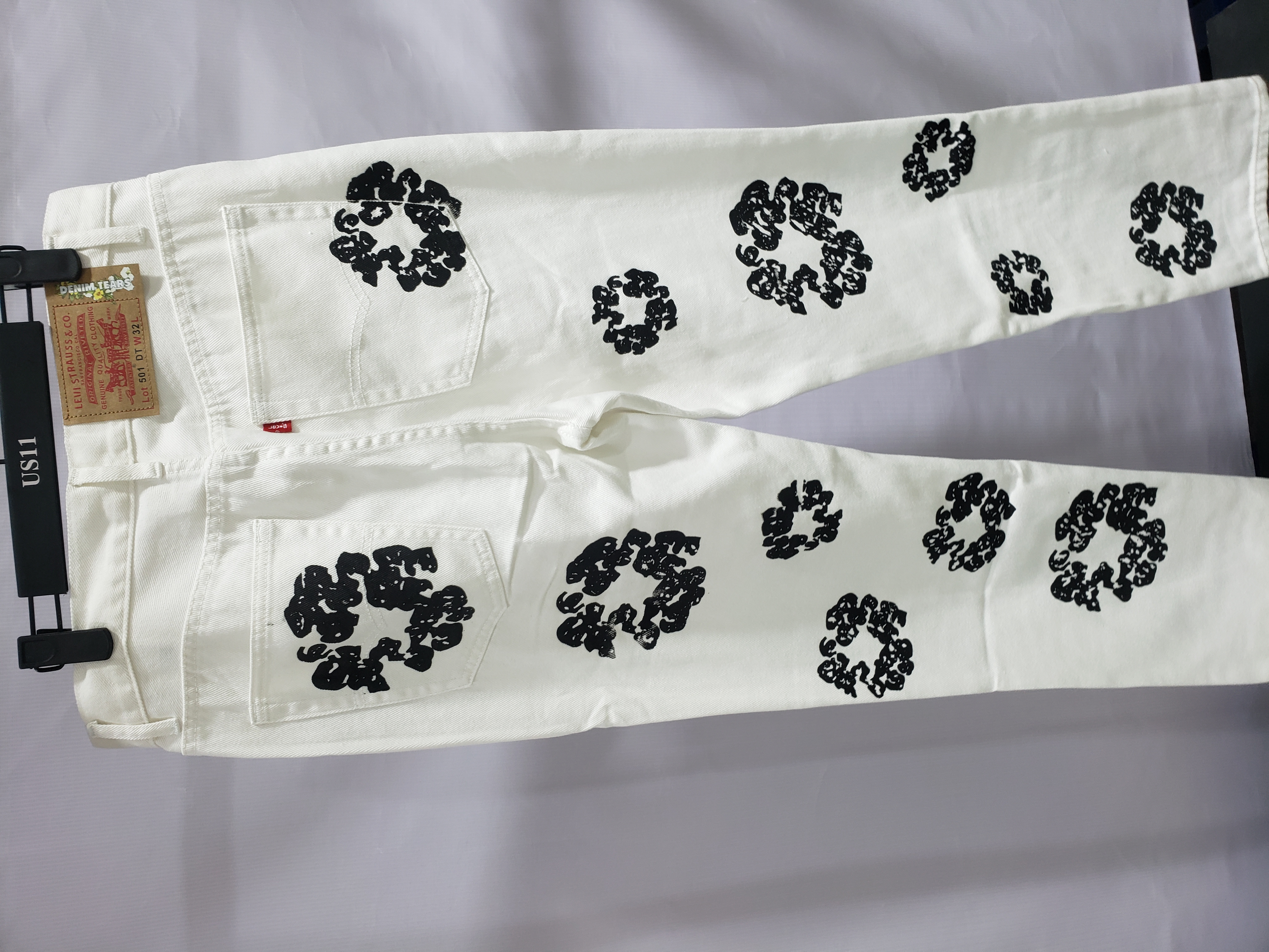 DENIM TEARS THE COTTON WREATH JEAN WHITE review Diego Chimbo 02