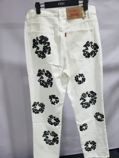 DENIM TEARS THE COTTON WREATH JEAN WHITE review Diego Chimbo 01