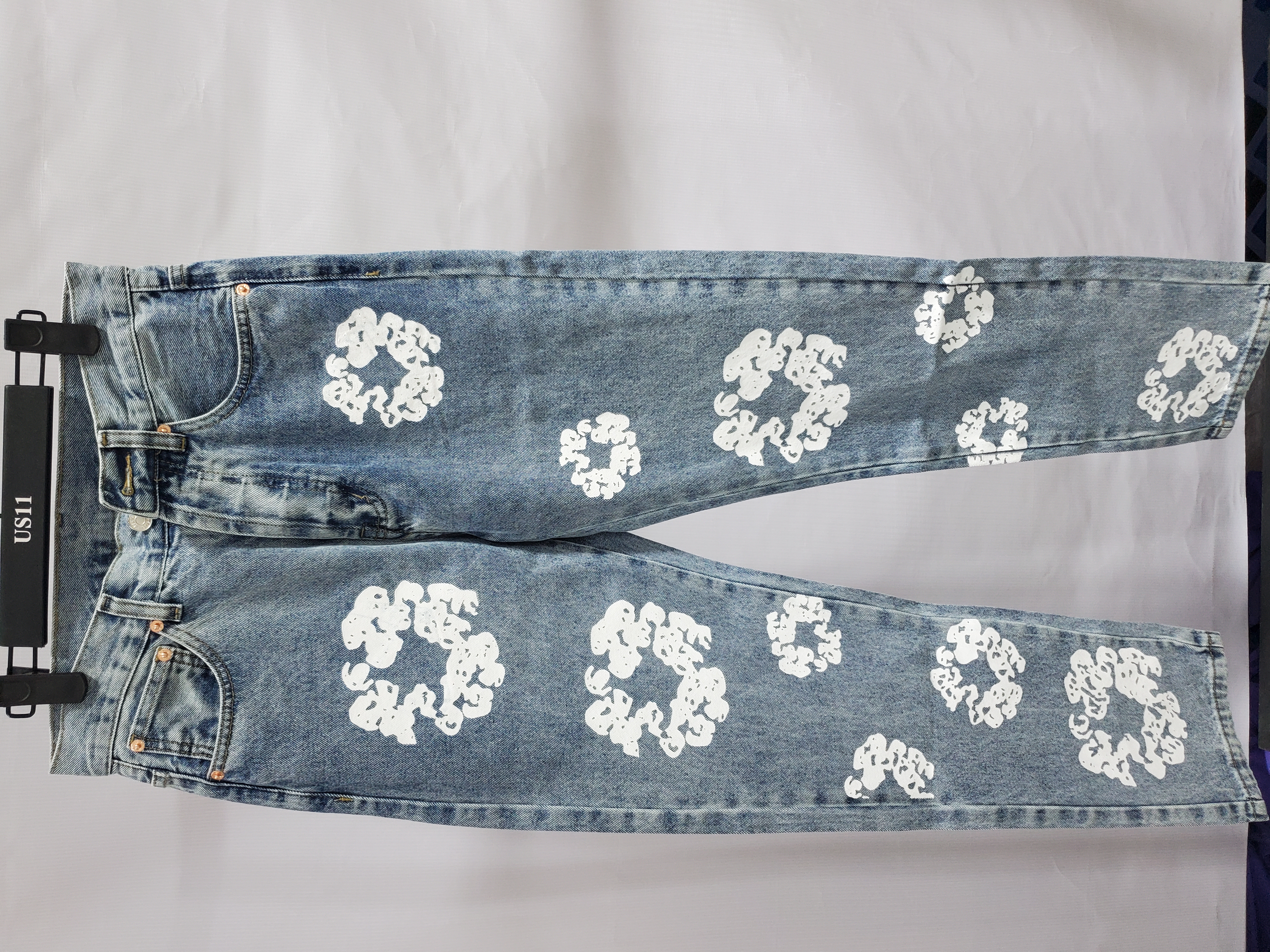 DENIM TEARS THE COTTON WREATH JEAN LIGHT WASH review Iohan Aguirre