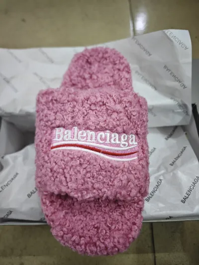 Balenciaga Furry Slide Rose Red review Jarquez Howard