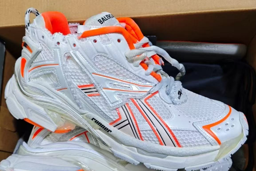PK God Batch Balenciaga Runner White Orange 677402 W1RB2 2115 review Erick Martinez