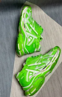PK God Batch Balenciaga Runner White Green  677402 W3RBM 3590 review 0