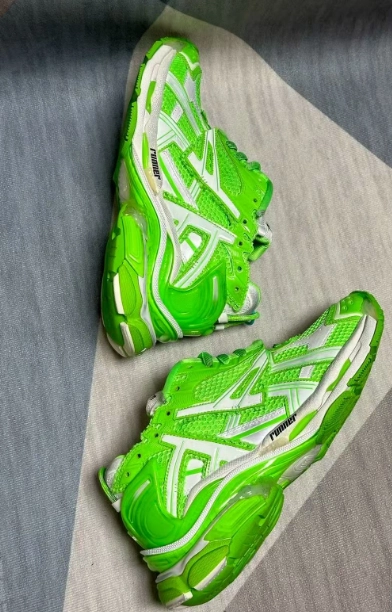 PK God Batch Balenciaga Runner White Green  677402 W3RBM 3590 review 