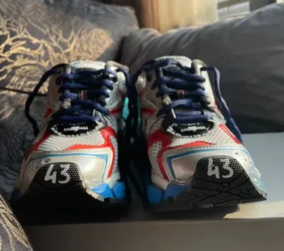 PK God Batch Balenciaga Runner White Blue Orange 677402 W3RB6 1264 review Blake Haynes 01