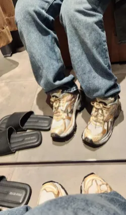 PK God Batch Balenciaga Runner Rice Pla Tinum 677403 W3RB3 9891 review caden broxson 01