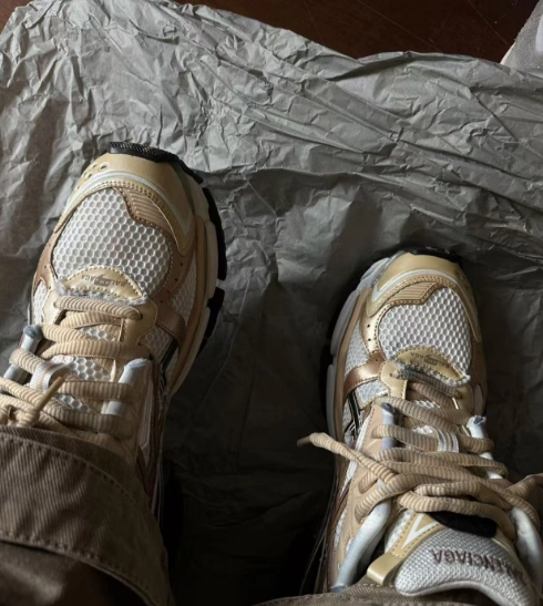 PK God Batch Balenciaga Runner Rice Pla Tinum 677403 W3RB3 9891 review 