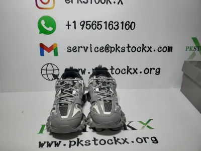 Balenciaga Track Grey White 555032 W1GB7 1214 (LED) review devon enriqeuz 02