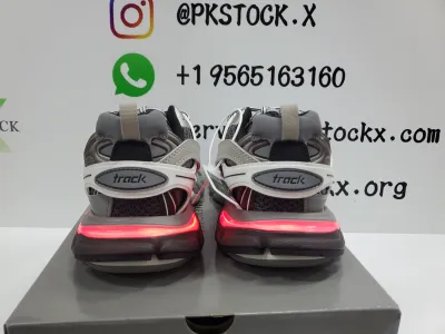 Balenciaga Track Grey White 555032 W1GB7 1214 (LED) review devon enriqeuz 00