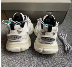 Balenciaga Track White Black 542023 W3AC1 9010 (LED) review Marco Chavee