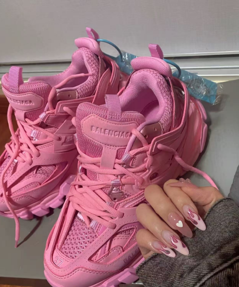 Balenciaga Track Pulm Red  542436 W1GB7 2013 (LED) review Elizabeth