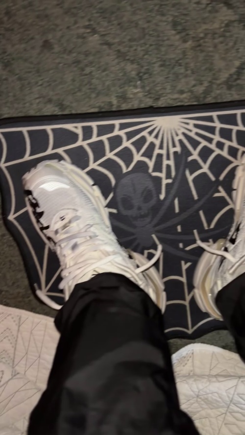 PK God Batch Balenciaga Runner Graffiti White 677402 W3RBQ 9010 review Kaden
