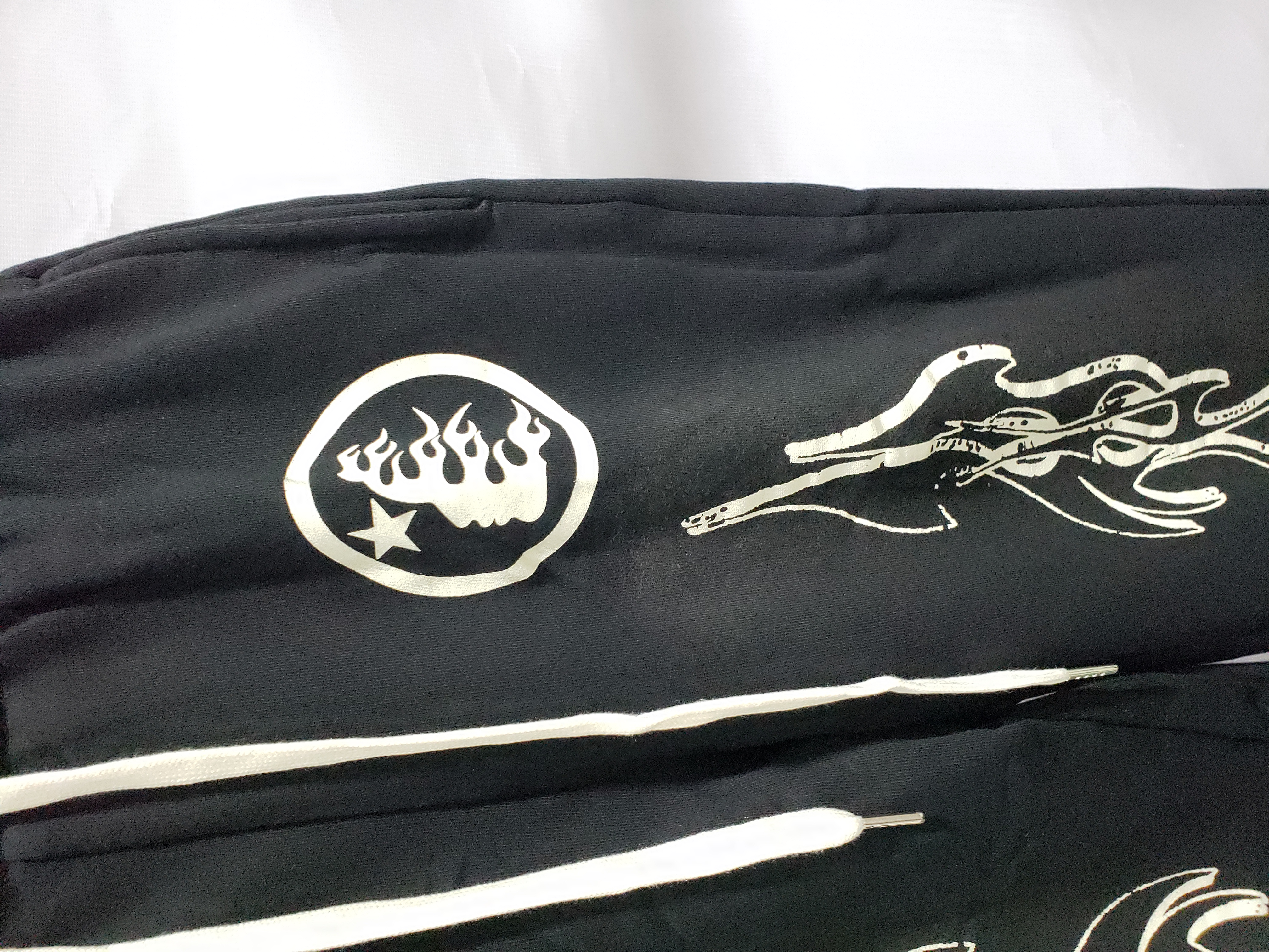 Hellstar Studios Flare Sweatpants Black review Carlos Carmona 02