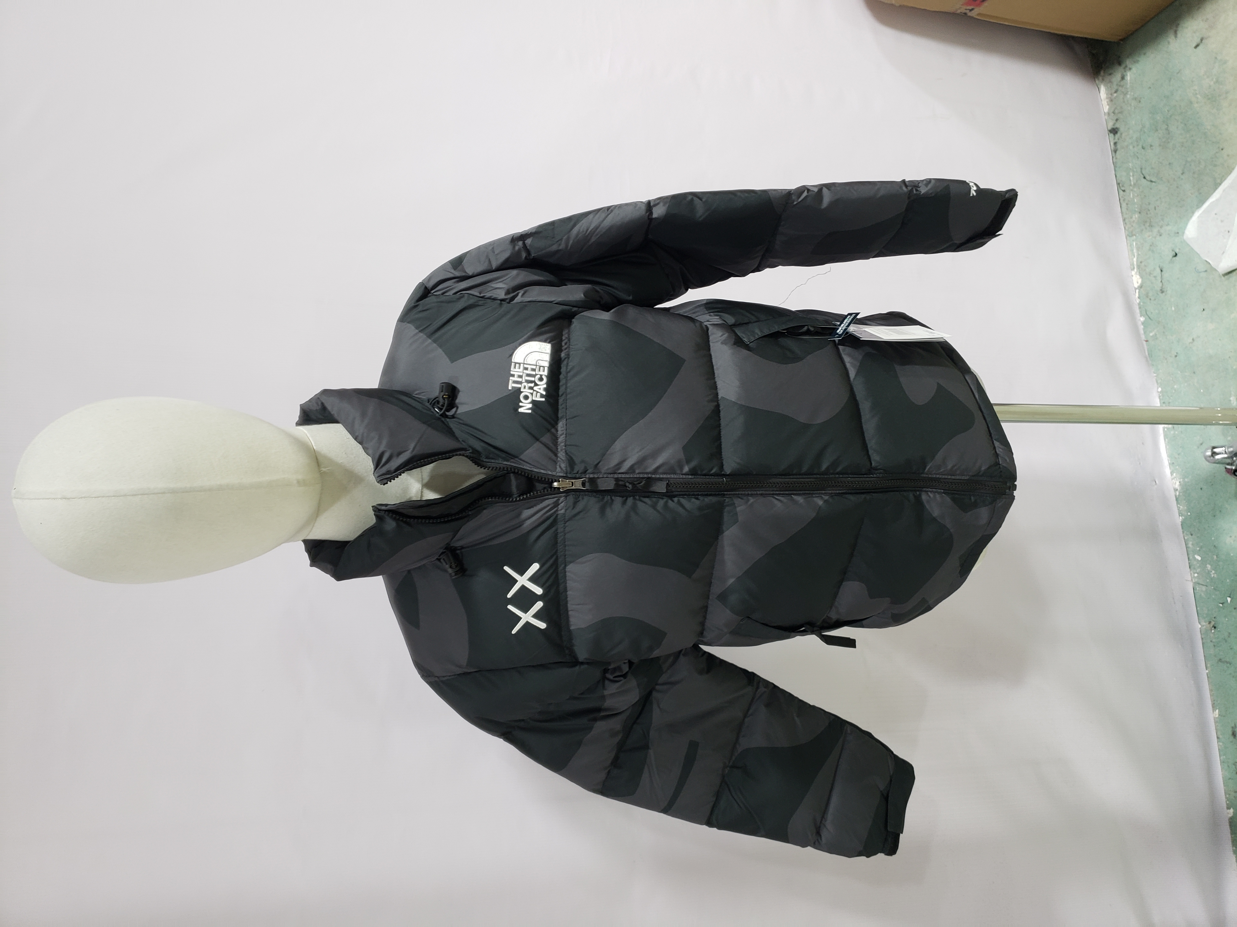 THE NORTH FACETNF X KAWS 'PROJECT X' RETRO 1996 NUPTSE JACKET review Benito De La Torre 05