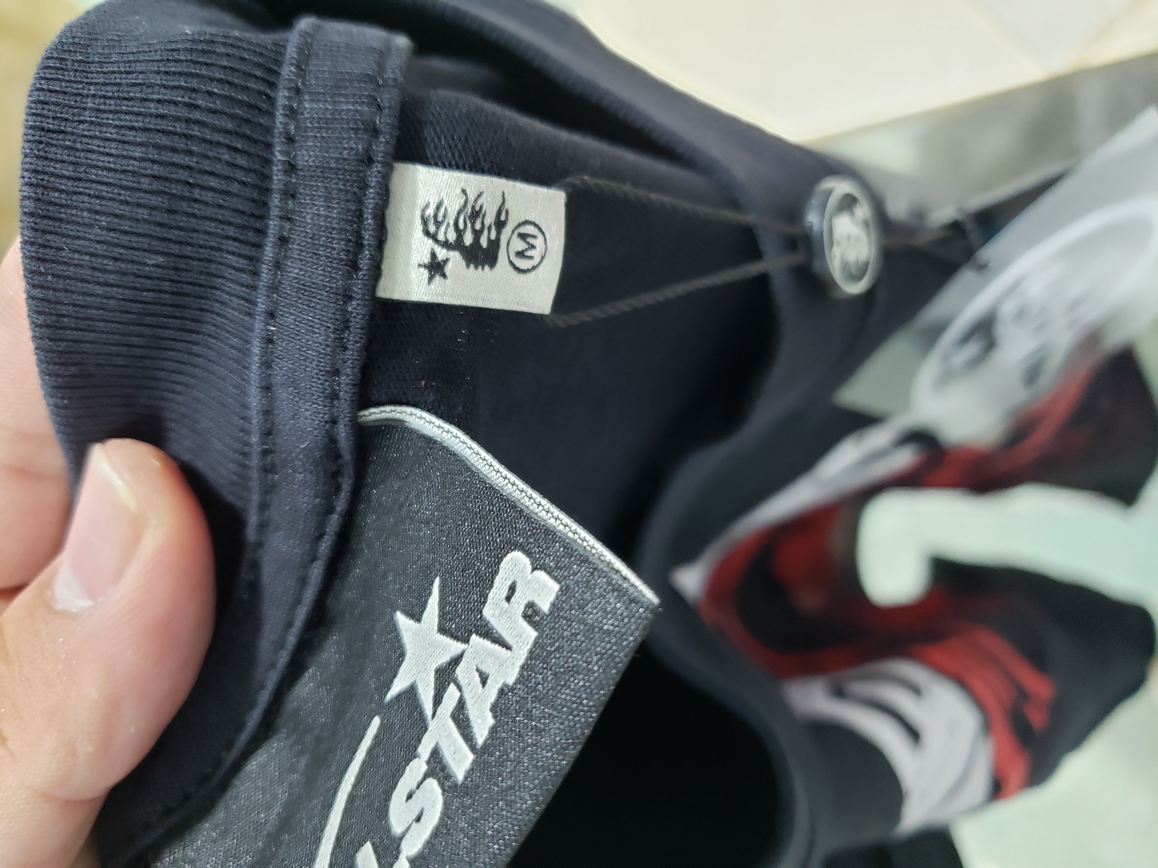 Hellstar Family Tee Black review Deivid Rosario 02