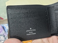 LOUIS VUITTON Wallet Multiple Monogram Eclipse review 2