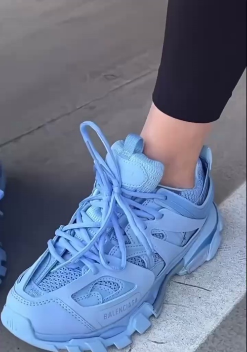 Balenciaga Track Light Blue 542436 W2LA1 4800 (LED) review Yordin Diaz