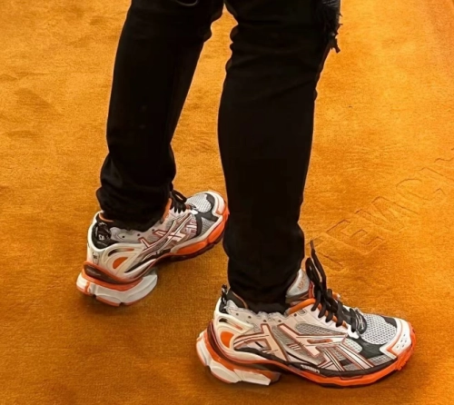 PK God Batch Balenciaga Runner White Orange Black 677402 W3RB7 9051 review 