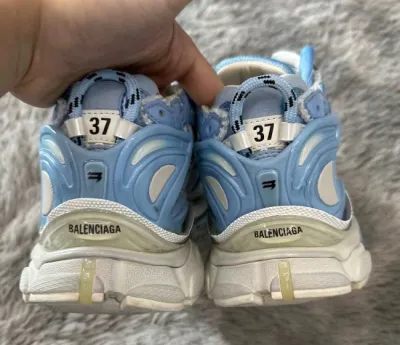 PK God Batch Balenciaga Runner White Light Blue 677402 W3RB2 9744 review Mahomud Omar 01