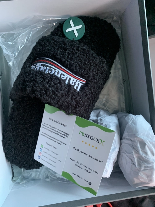 Balenciaga Furry Slides Black review 