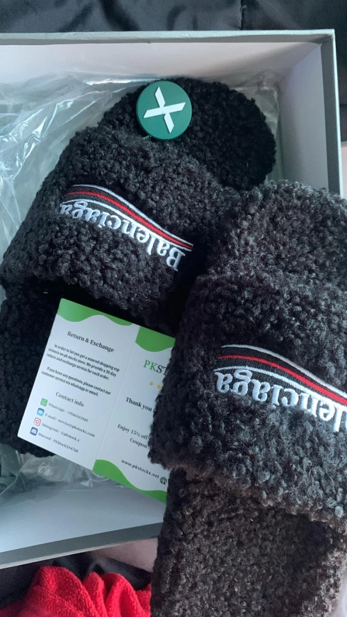 Balenciaga Furry Slides Black review 