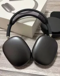AirPods Max Grey review 3