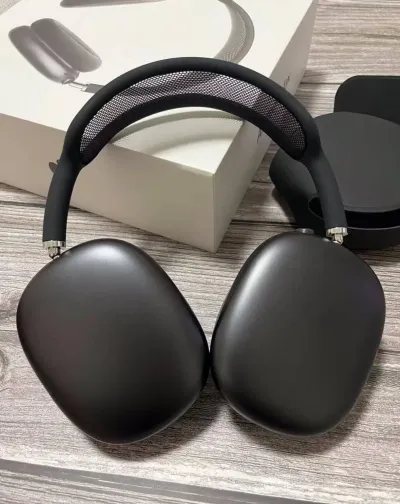 AirPods Max Grey review D*** 03