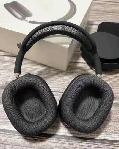 AirPods Max Grey review D*** 05