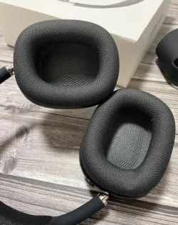 AirPods Max Grey review D*** 07