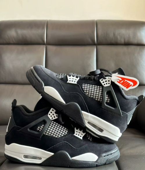 Special offer Batch Air Jordan 4 White Thunder FQ8138-001 review Jonas Gonzalez 03