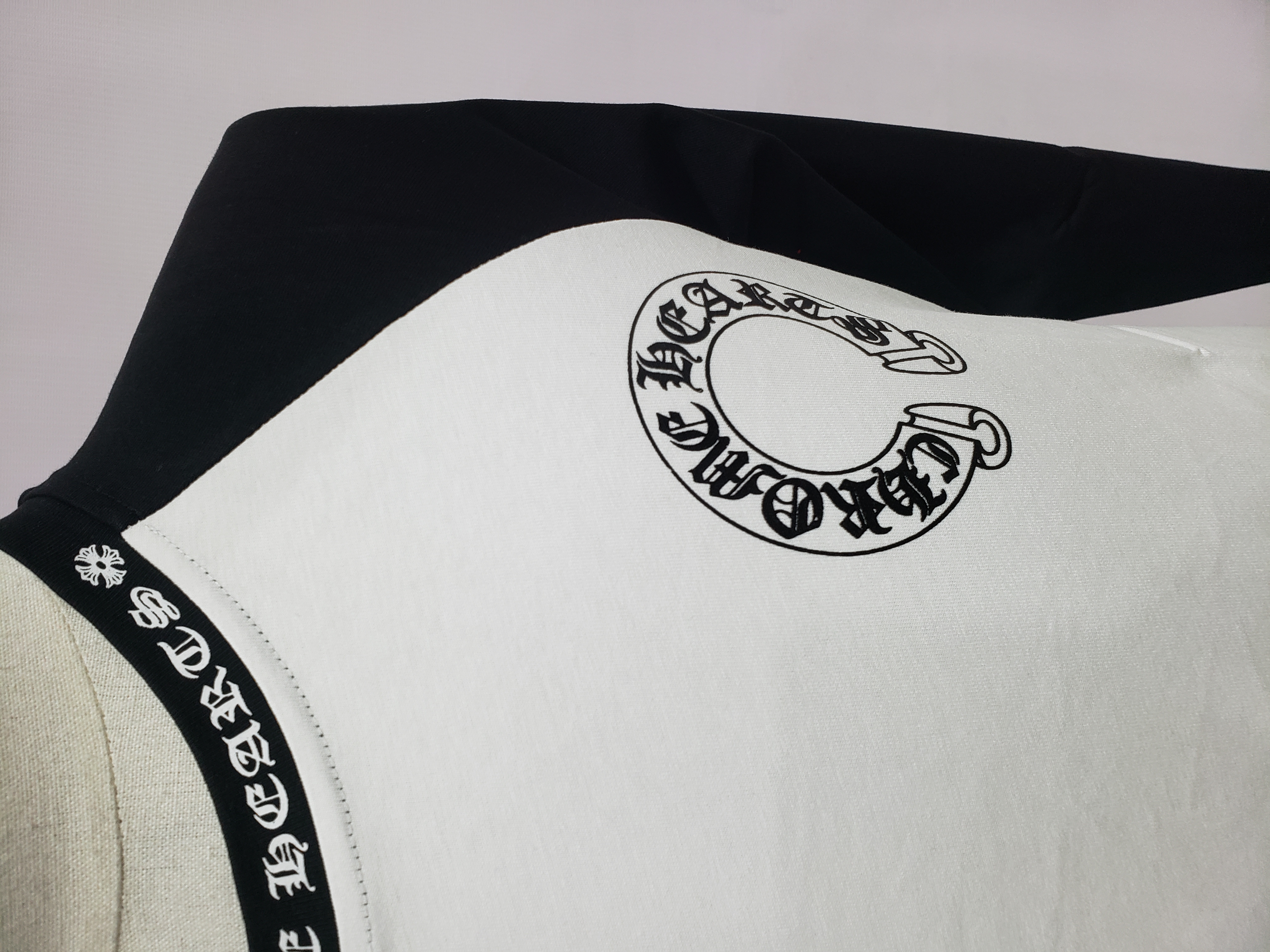 Chrome Hearts Horseshoe Baseball Shirt White/Black review Gerard Maxi 02
