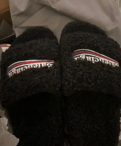 Balenciaga Furry Slides Black review Zach Ro