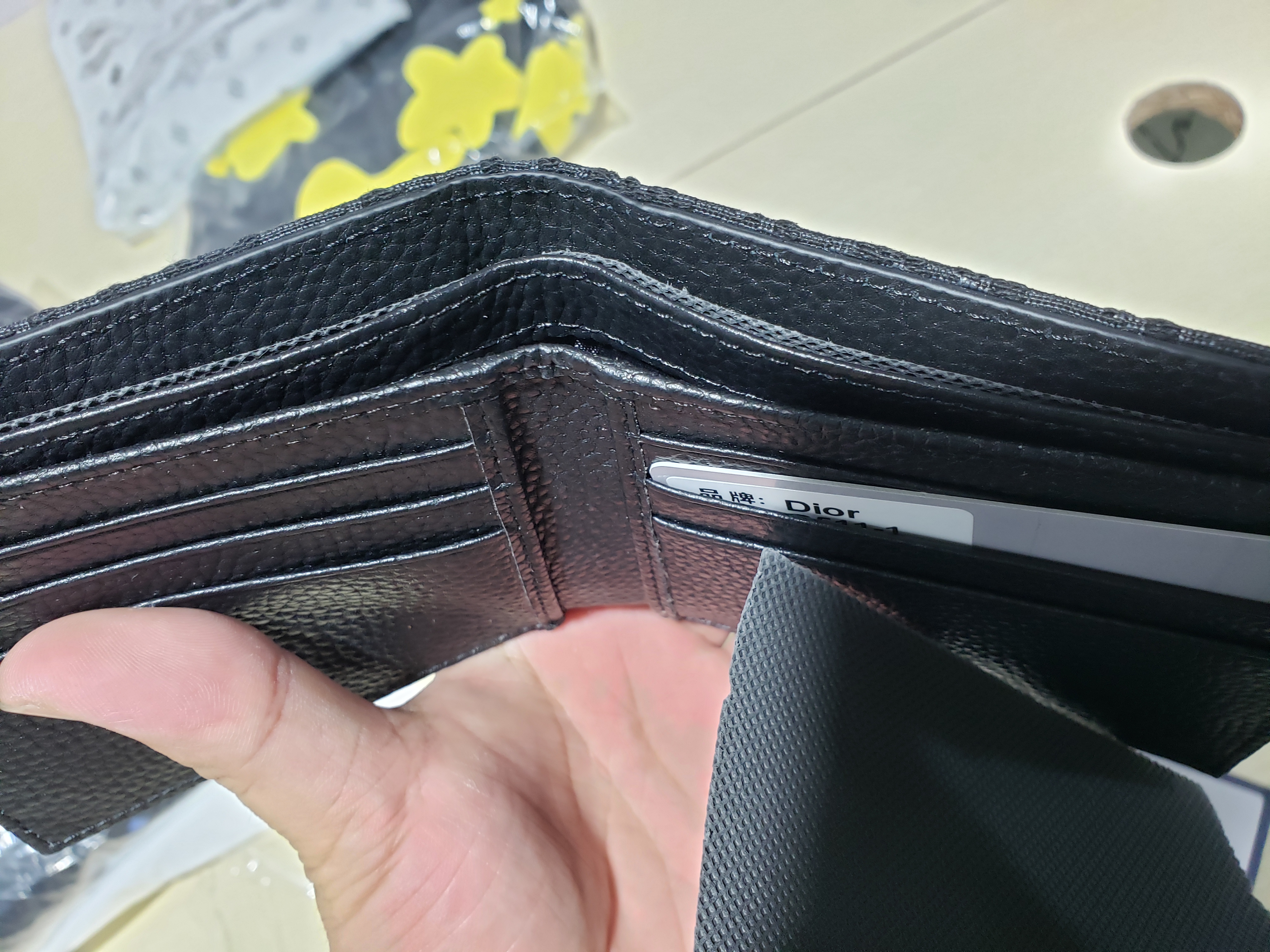 Dior Oblique Jacquard Compact Wallet Black review Adrian Quintero 02