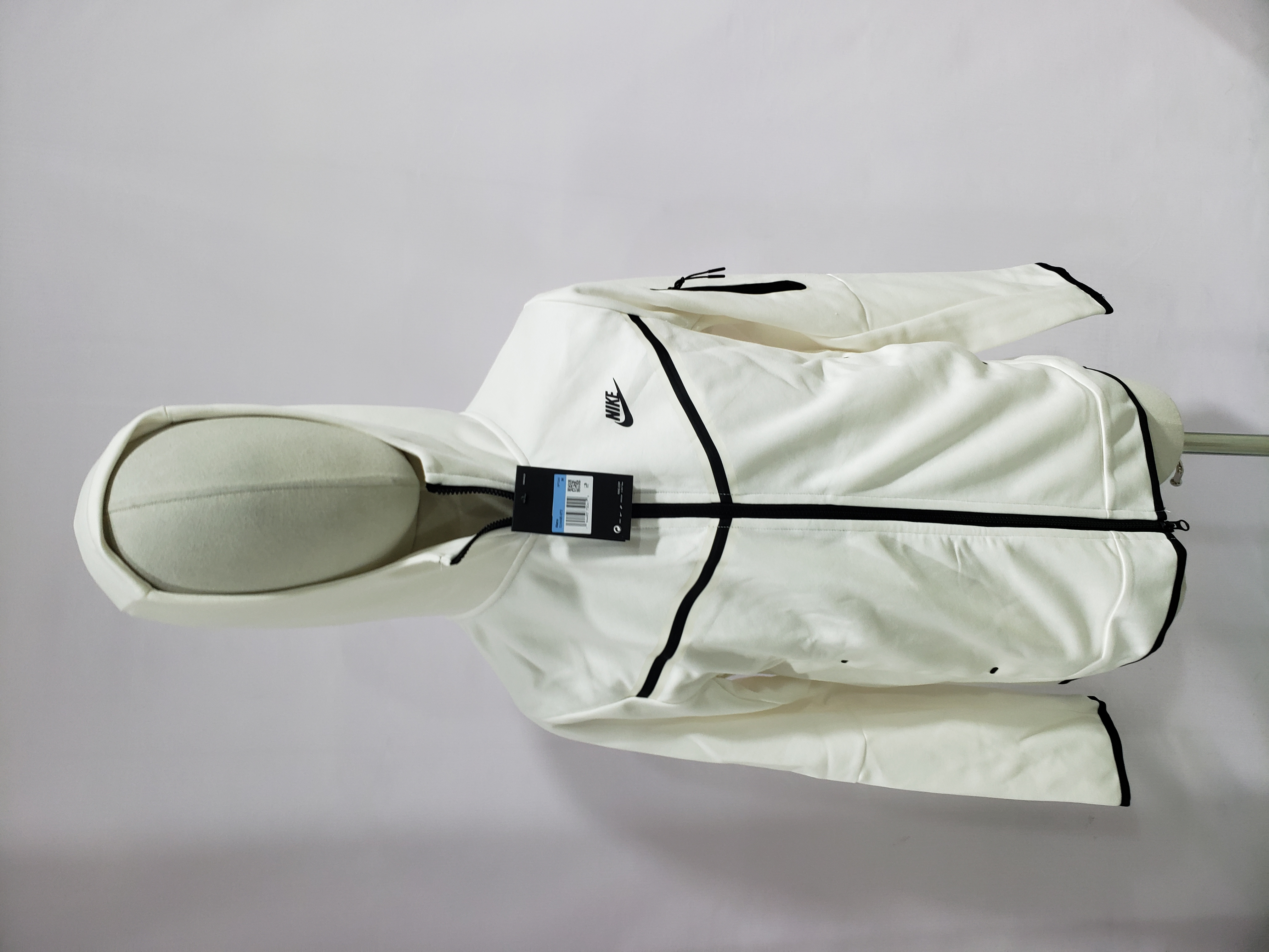 Nike Sportswear Tech Fleece Hoodie & Joggers Set White review Sebastian Florio 01