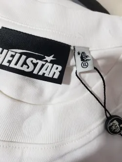 Hellstar Airbrushed Bones Longsleeve White review Roberta Ramírez 01