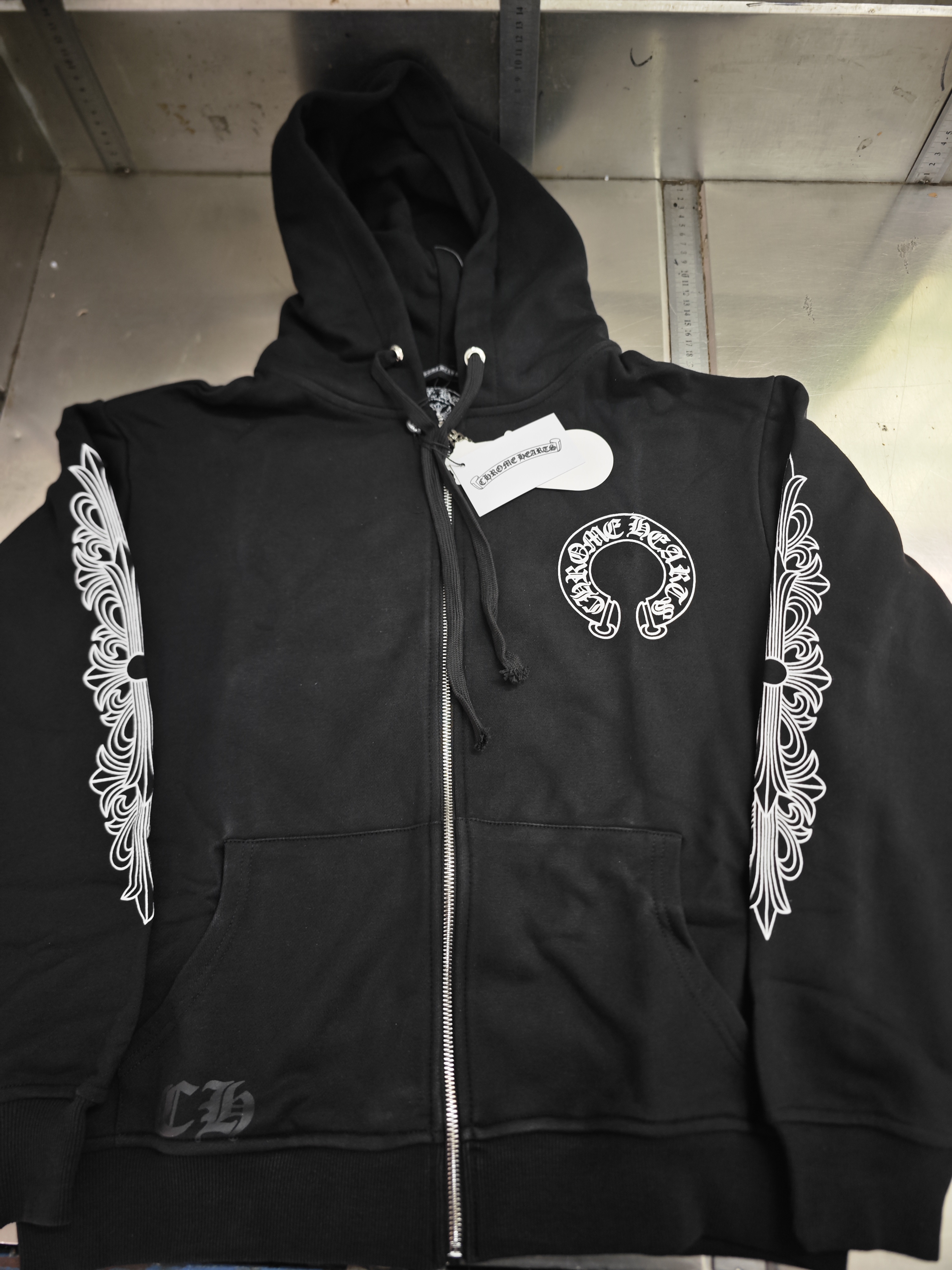 Chrome Hearts Horseshoe Floral Cross-Sleeve Zip Up Hoodie 'Black/White' review Sarp Cumhur