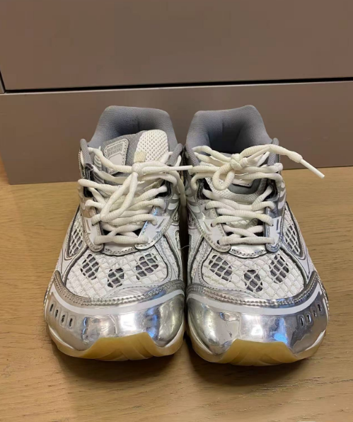 PK God Batch Bottega Veneta Orbit Sneaker Silver review Ujuangi Ujuangi 02