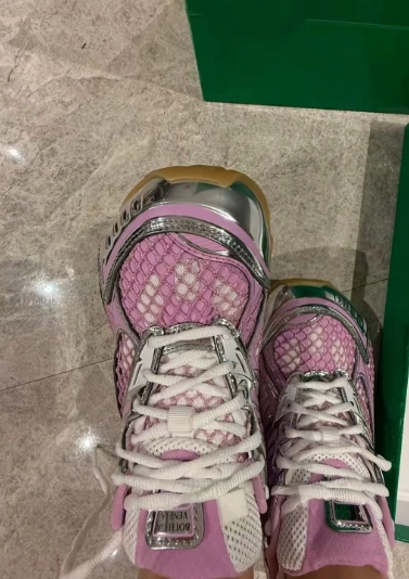 PK God Batch Bottega Veneta Orbit Sneaker pink review 