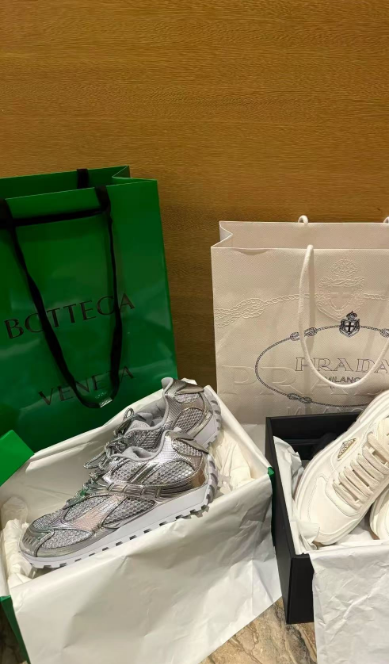 PK God Batch Bottega Veneta Orbit Sneaker Grey Silver review Dilan Hernandez