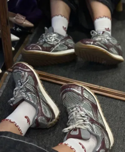 PK God Batch Bottega Veneta Orbit Sneaker Wine Red review Liesel Torres 01