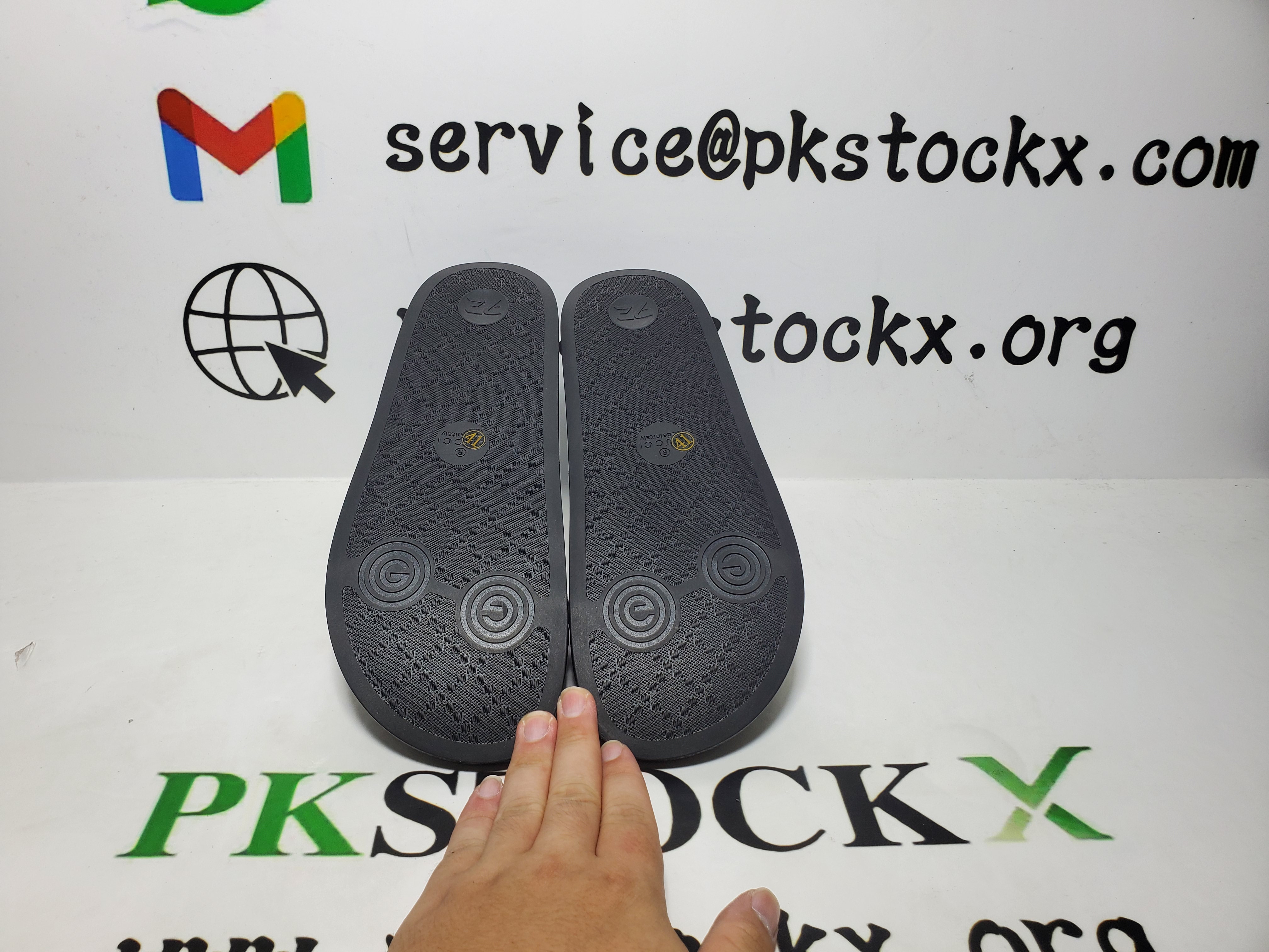 Gucci Web Accent Rubber Slides review Ted 01