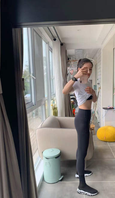 Balenciaga Speed Black review Zelie