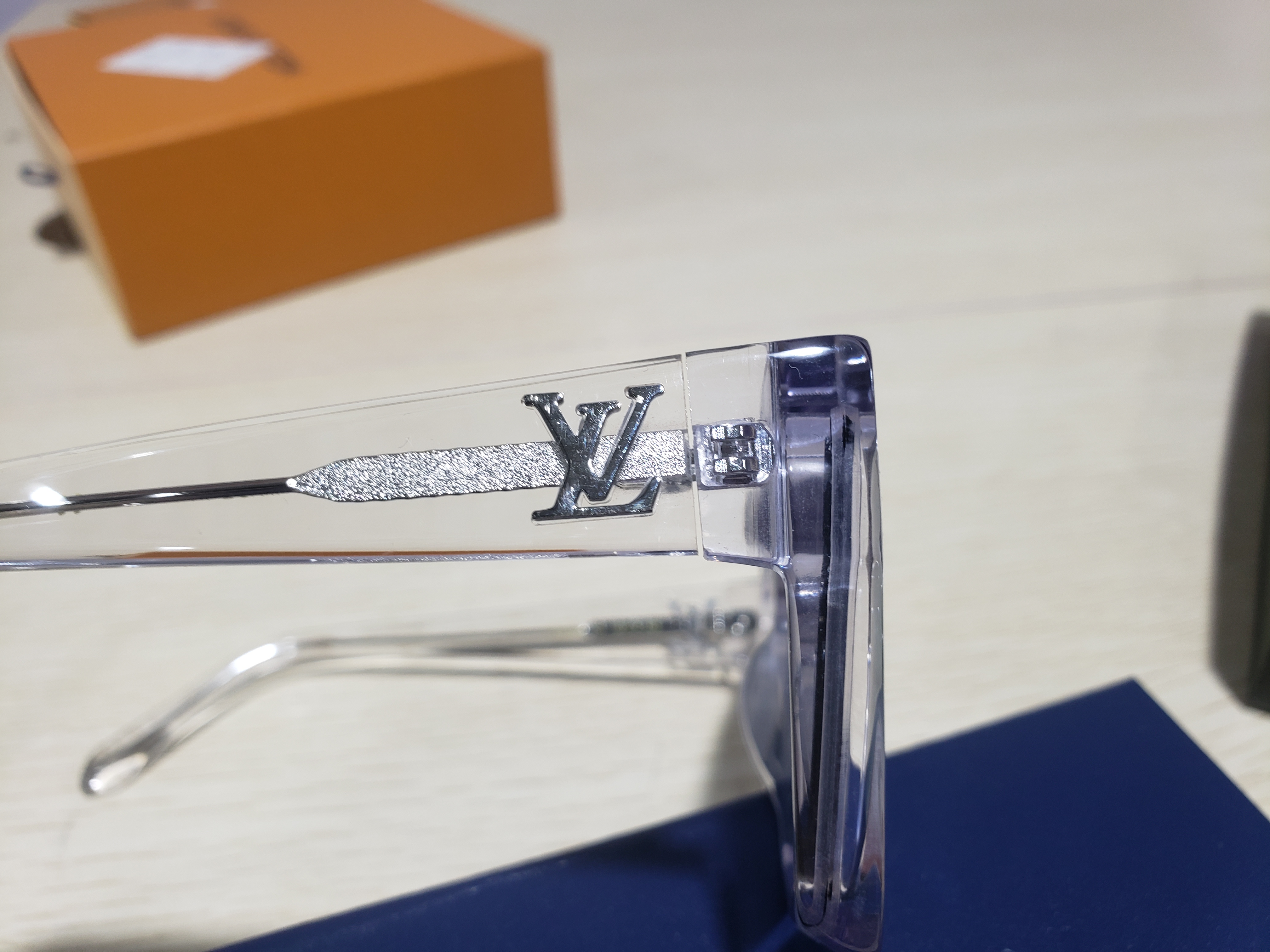 Louis Vuitton Square Acetate Sunglasses Clear review Naya Crutch 02