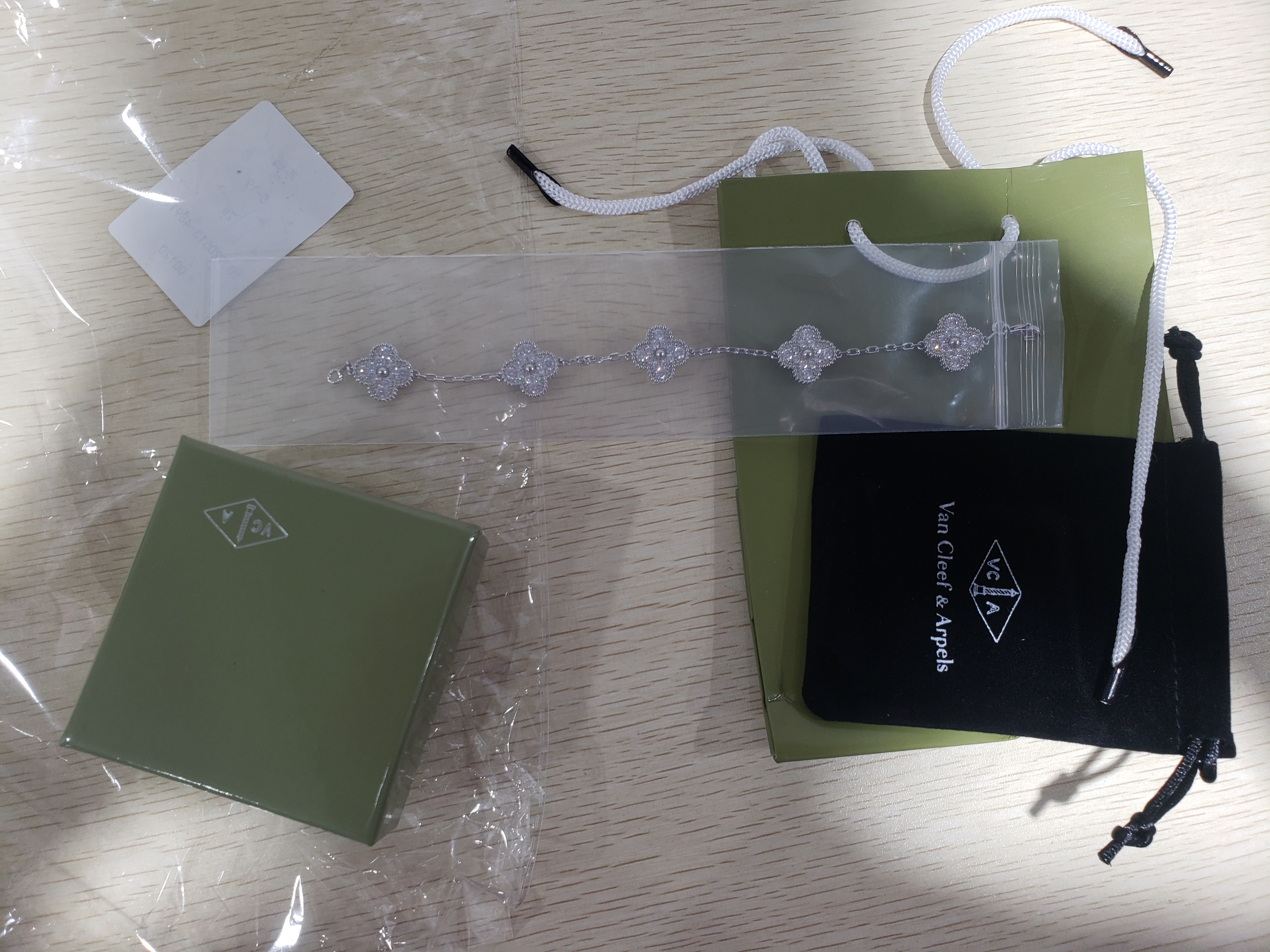 Vintage Alhambra bracelet, 5 motifs Diamond White gold review Cj Jones 00