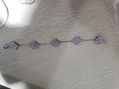 Vintage Alhambra bracelet, 5 motifs Diamond White gold review Cj Jones 01