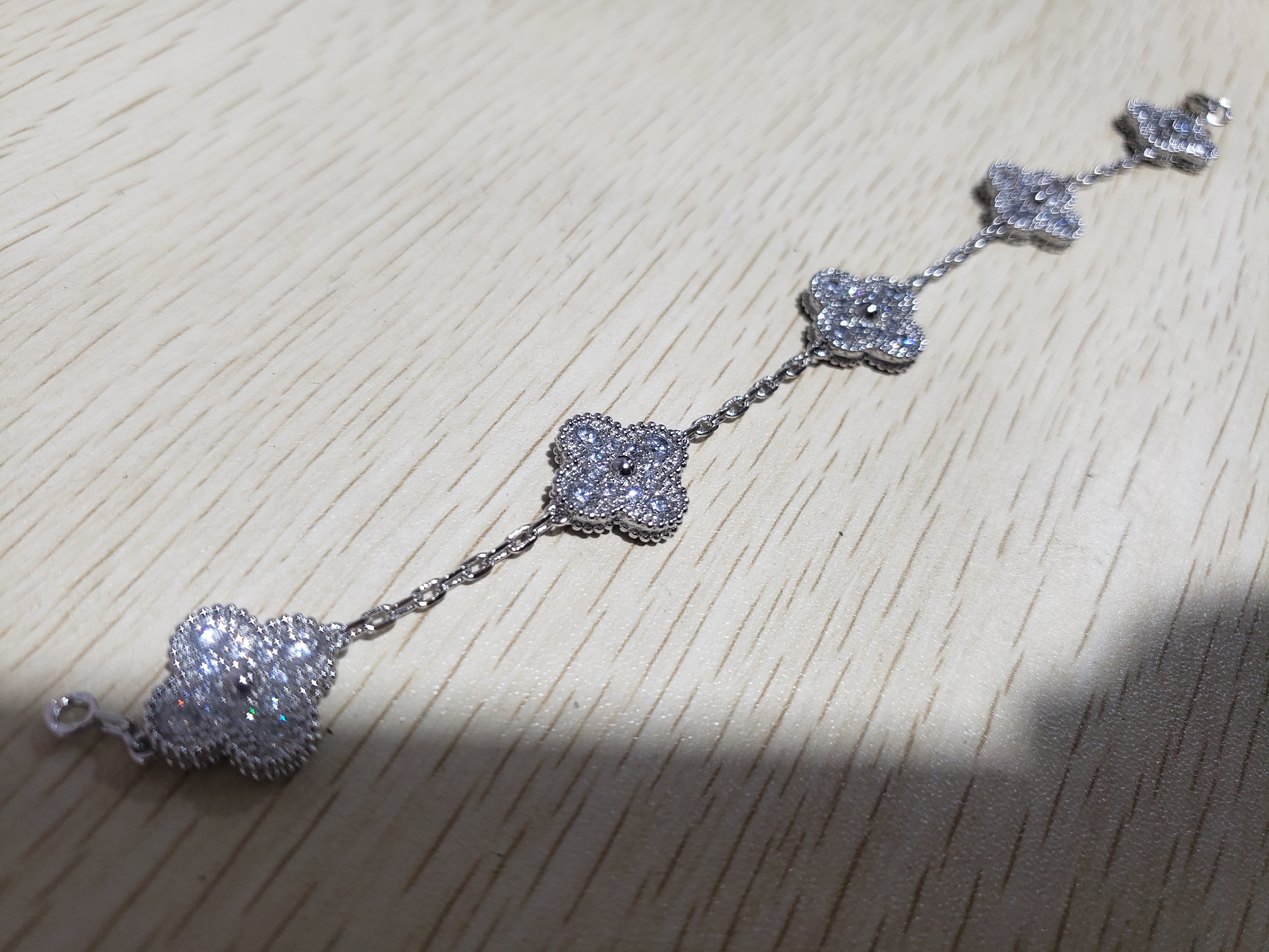 Vintage Alhambra bracelet, 5 motifs Diamond White gold review Cj Jones 02