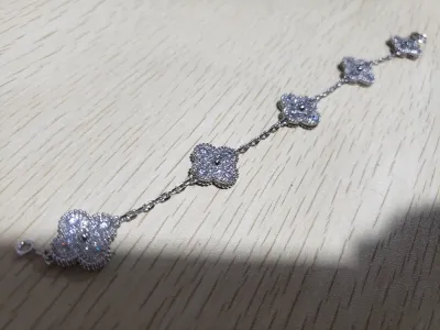 Vintage Alhambra bracelet, 5 motifs Diamond White gold review Cj Jones 02